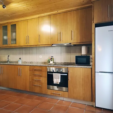 בית חווה Casa Dos Cotos. קסטרו לבוריירו