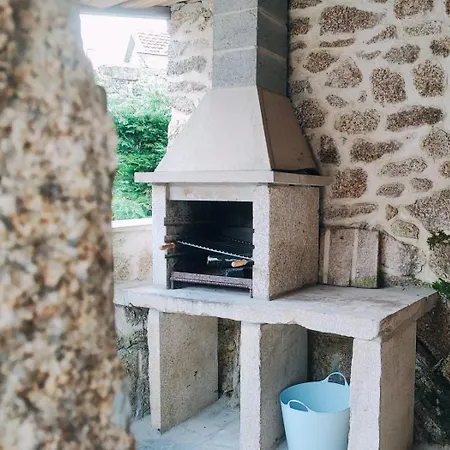 Casa Dos Cotos. קסטרו לבוריירו