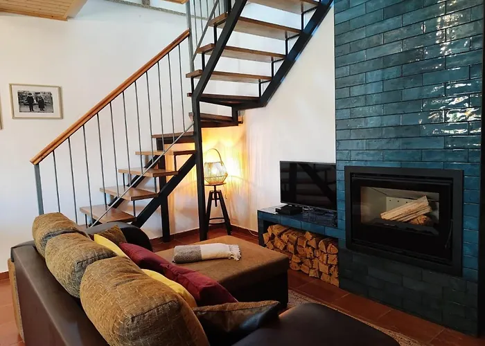 Casa Dos Cotos. مزرعة للإقامة كاسترو لابورايرو