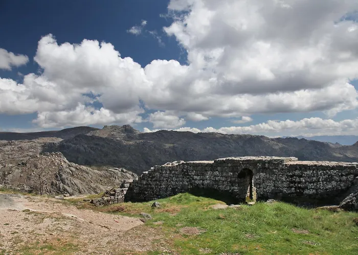 مزرعة للإقامة Casa Dos Cotos. كاسترو لابورايرو