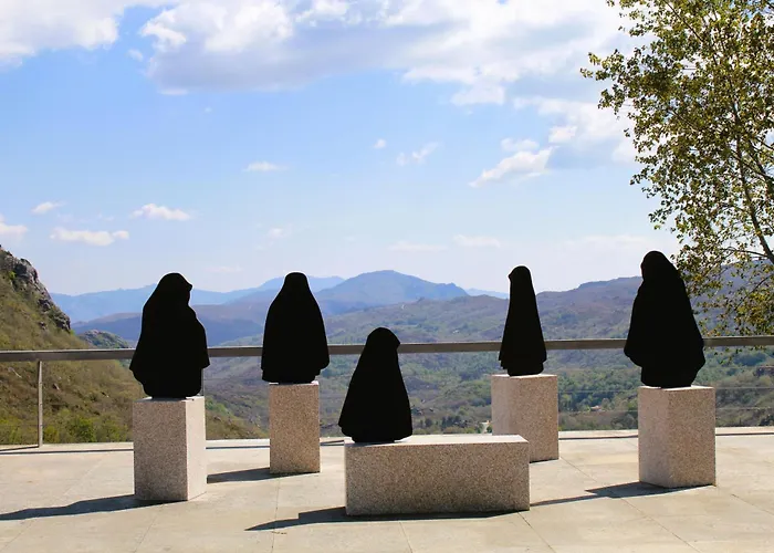 Casa Dos Cotos. * Каштру-Лаборейру