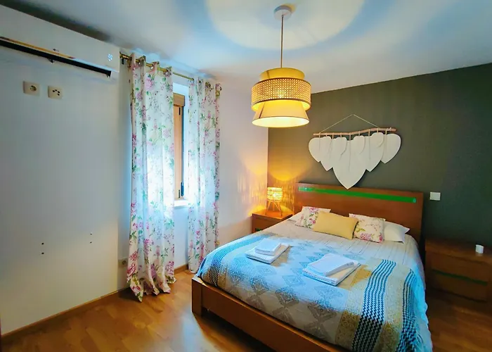 Casa Dos Cotos. * كاسترو لابورايرو