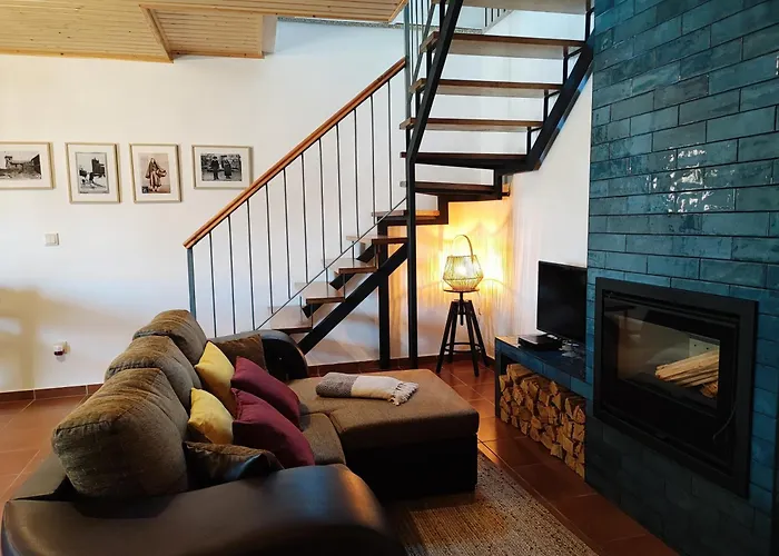 Casa Dos Cotos. Каштру-Лаборейру