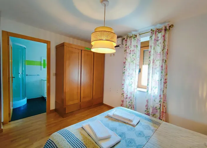 Casa Dos Cotos. مزرعة للإقامة كاسترو لابورايرو