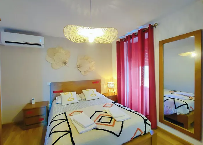 Casa Dos Cotos. * Каштру-Лаборейру